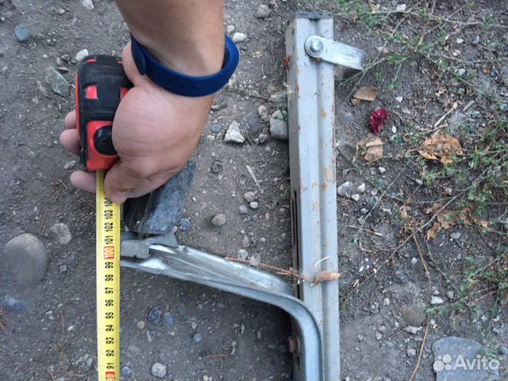 Универсальный багажник на водостоки