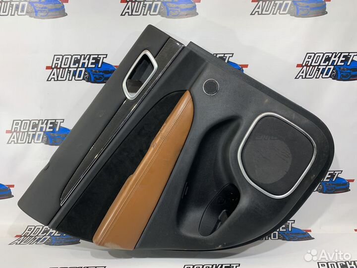 Обшивка двери задней левой Jeep Grand Cherokee WK2