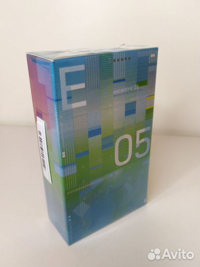 Escentric Molecules Escentric 05