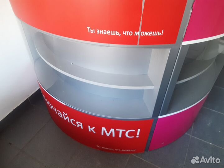 Полка. Витрина