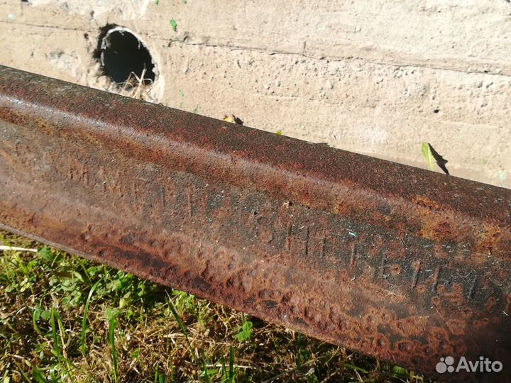 Железнодорожный рельс 19 века