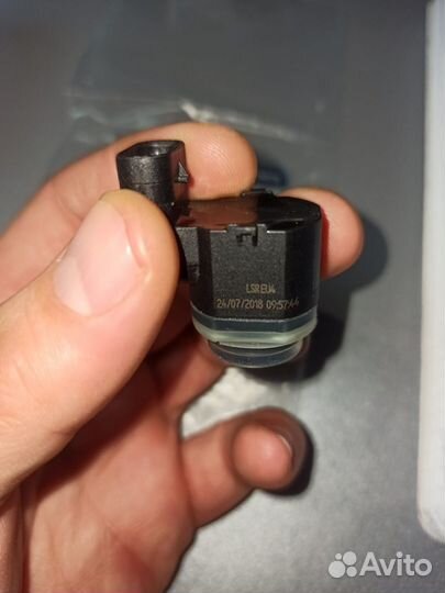 Датчик парковки LADA / Renault 284422728R