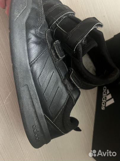 Кроссовки Adidas