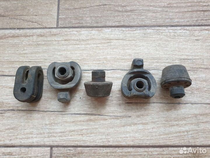 Renault Kangoo. Рено Канго. Резиновые крепления