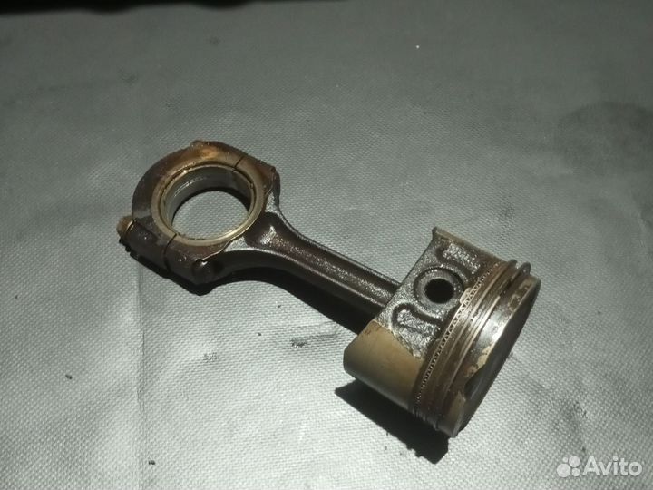 Поршень K4M Renault Megane 2