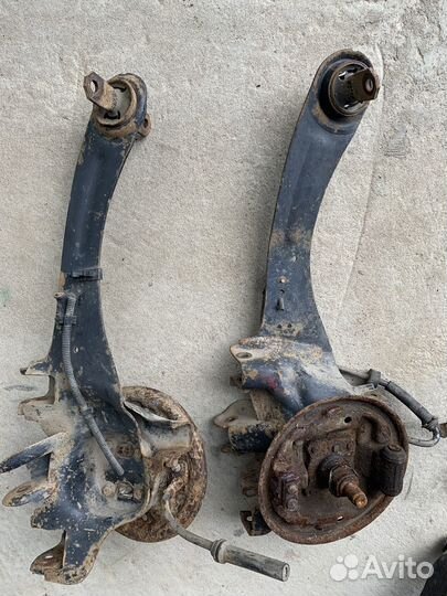 Задний продольный рычаг Ford Focus 1