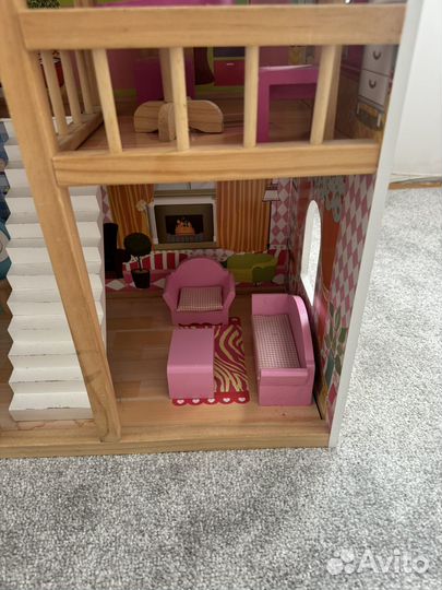 Дом для куклы деревянный с набором мебели