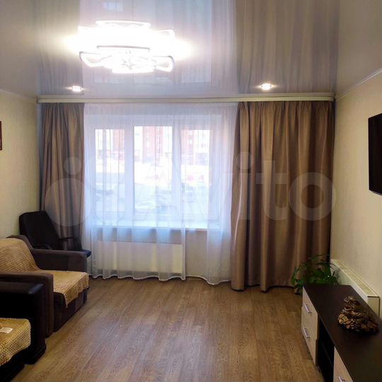 2-к. квартира, 62 м², 3/10 эт.