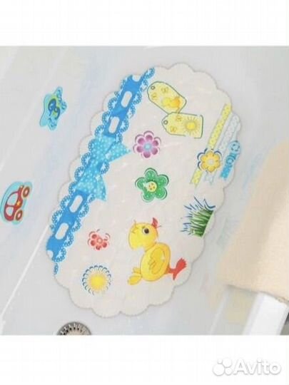 Коврик для ванной на присосках