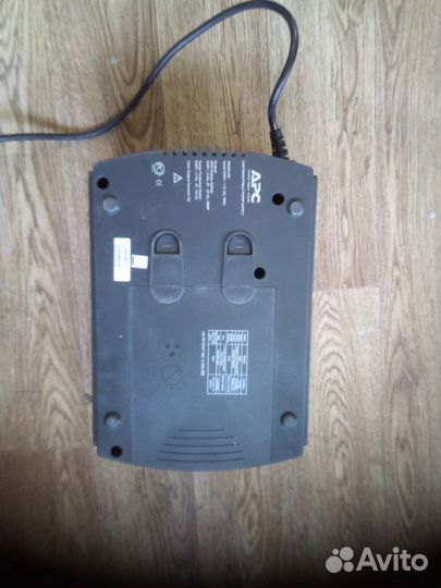 Ибп APC Back-UPS ES 525