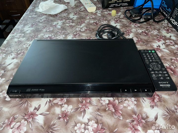 DVD-плеер Sony DVP-SR100