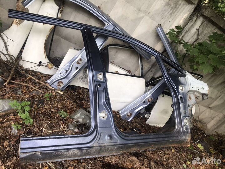 Порог правый Траджет