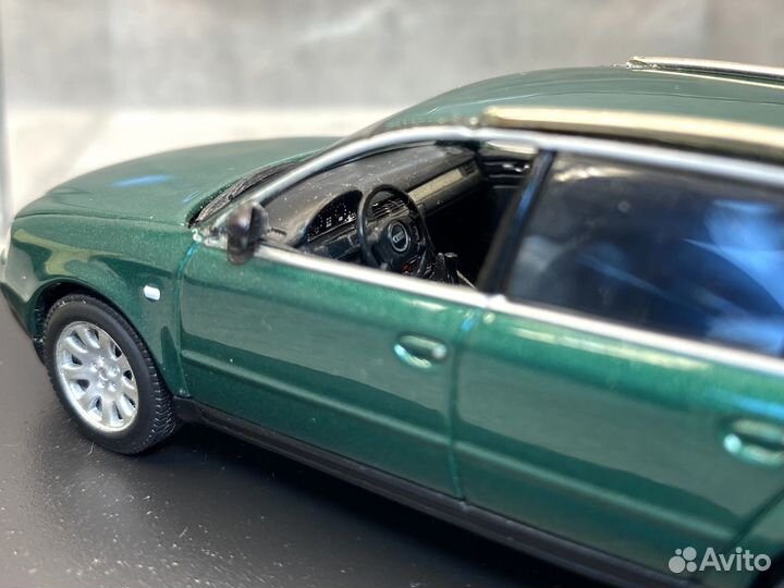 Модель Audi A6 C5 3.0 Avant 1997 1:43 Minichamps