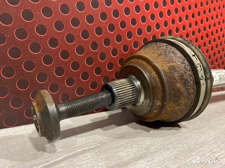 Полуось задняя (приводной вал, ШРУС) Bentley