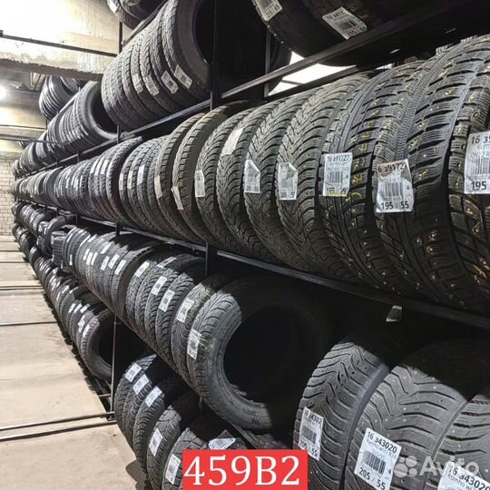 Kumho Road Venture AT61 235/55 R18 97L