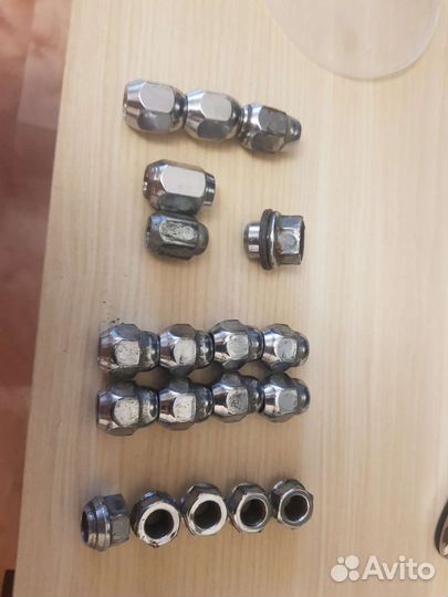 Колесные гайки