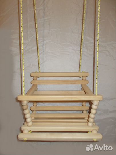 Качели деревянные подвесные