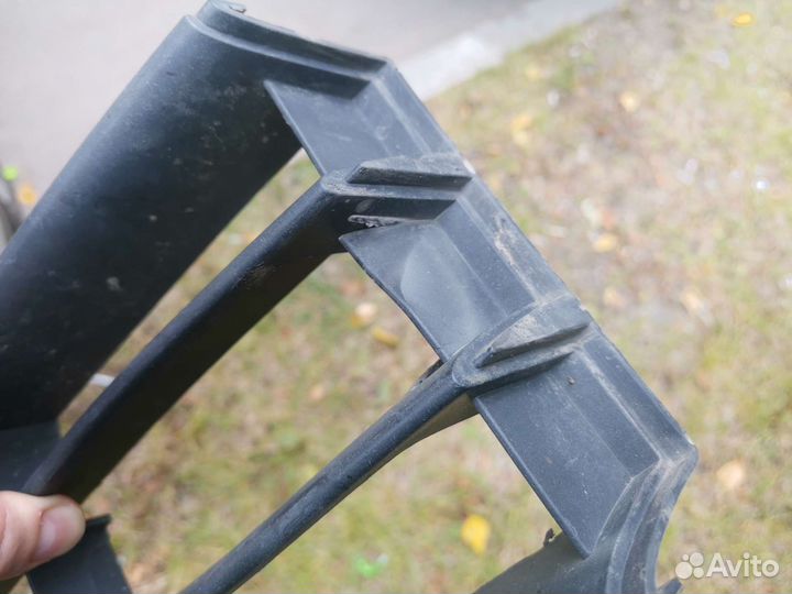 Skoda octavia a5 нижняя решётка бампера,заглушка