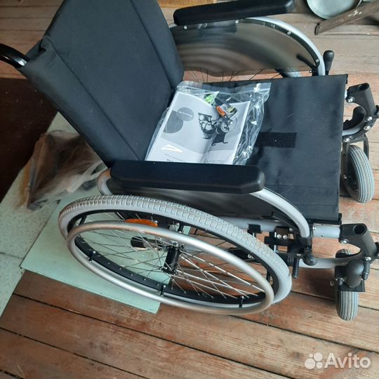 Инвалидная коляска новая