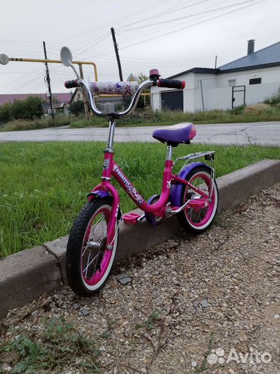 Детский велосипед с родительской ручкой