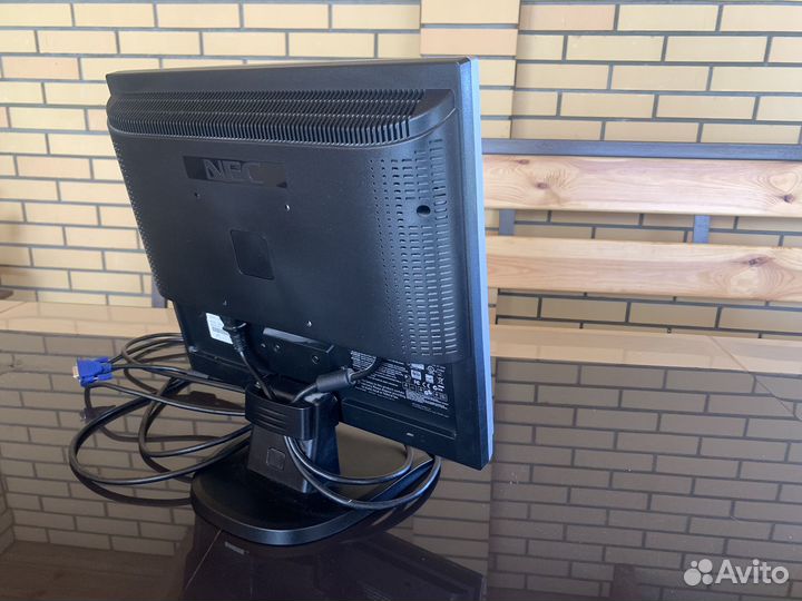 Монитор NEC