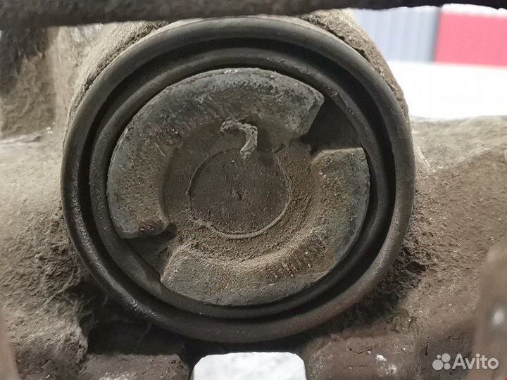 Суппорт задний правый для Audi A4 B6 8E0615424G