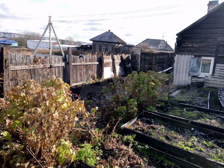 Дом 33 м² на участке 4,5 сот.