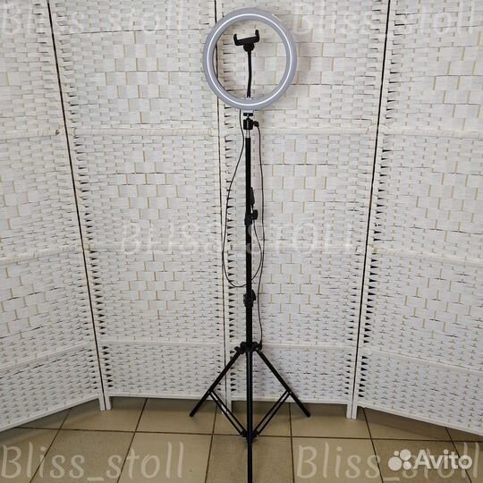 Кольцевая лампа 26 см со штативом