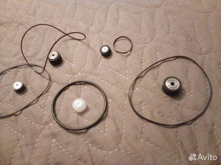 Комплект ролик / пассик к магнитофону