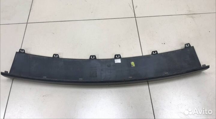 Накладка заднего бампера центральная