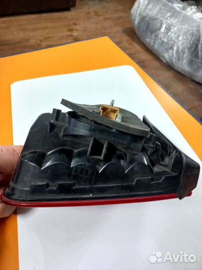 Фонарь задний левый внутренний Фольксваген Тигуан