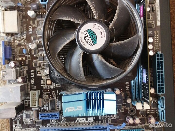 Материнская плата