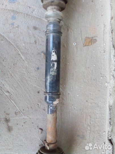 Привод передний правый Volkswagen Passat B5