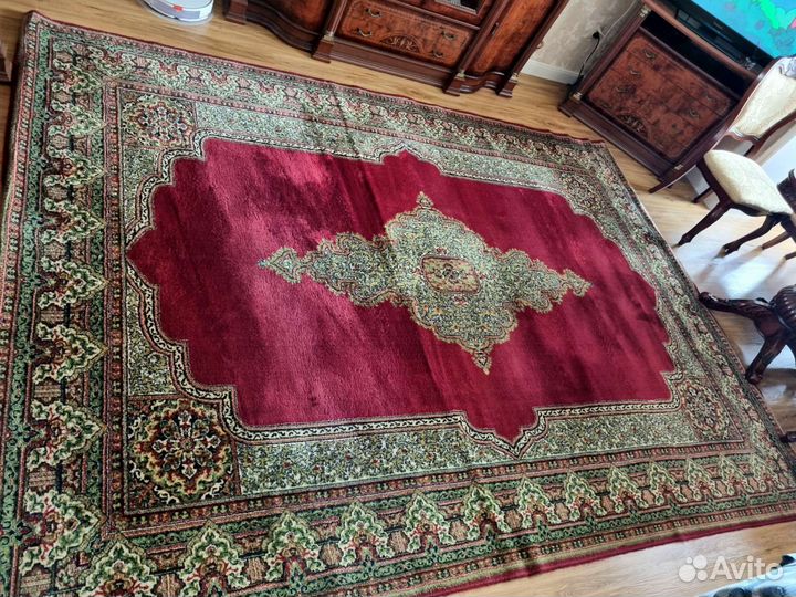 Ковер шиповник шерстяной 2.5 на 3.5 бу