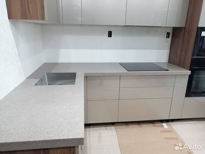 Столешница из акрилового камня