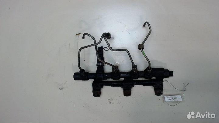 Рампа топливная Hyundai Terracan, 2003