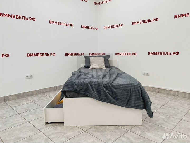 Кровать односпальная с ящиками, новая