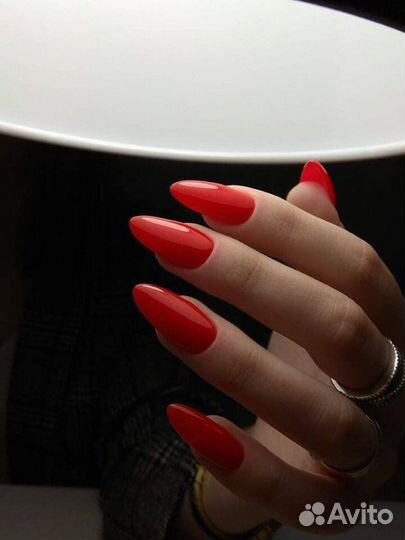 Мастер маникюра и педикюра