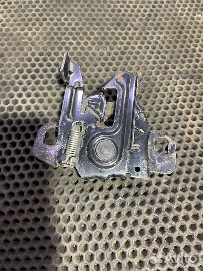 Замок капота Jeep Liberty KJ Джип Либерти