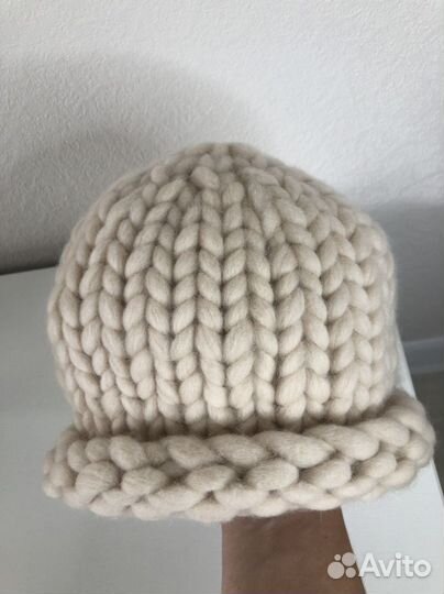 Шапка из мериноса, тёплая и новая