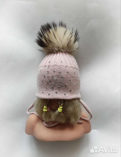 Шапка детская для девочки с меховым помпоном