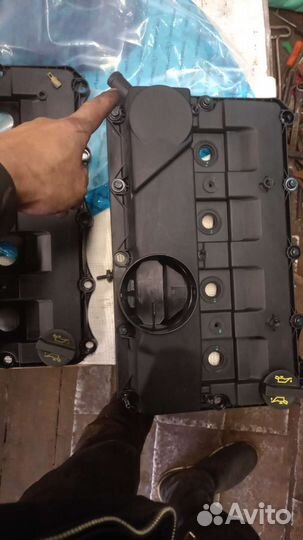 Клапанная крышка