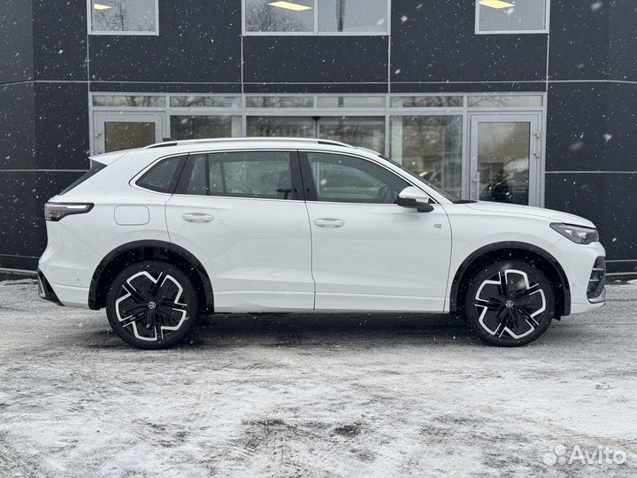 Volkswagen Tiguan L 2.0 AMT, 2024