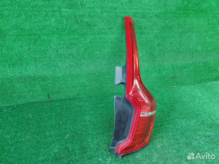 Фонарь задний правый Volvo XC90