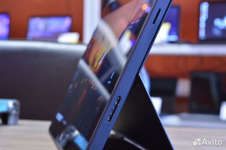 Планшет Microsoft Surface: i5/SSD128