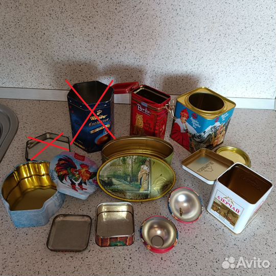 Жестяные банки из под чая и кофе