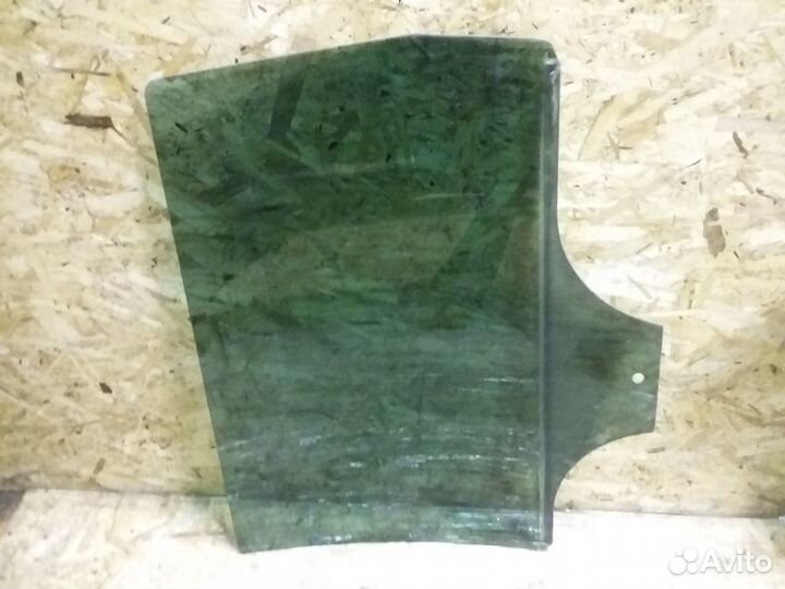 Стекло дв.задние Фольксваген Пассат В5+ универ