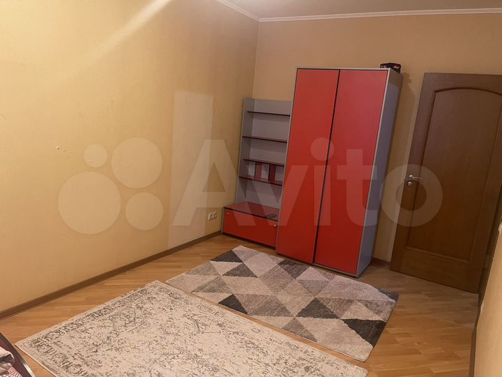 Комната 15 м² в 3-к., 2/17 эт.