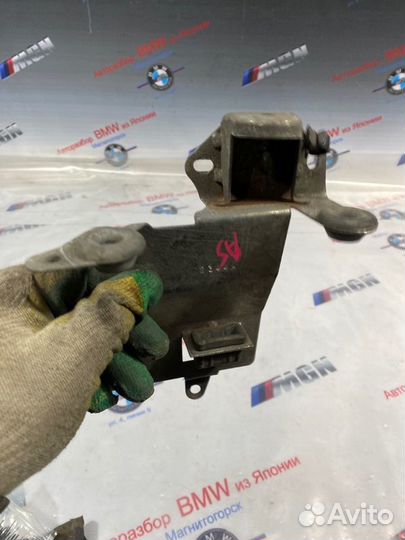 Крепление клапанов печки Bmw X5 E53 M54B30 2003
