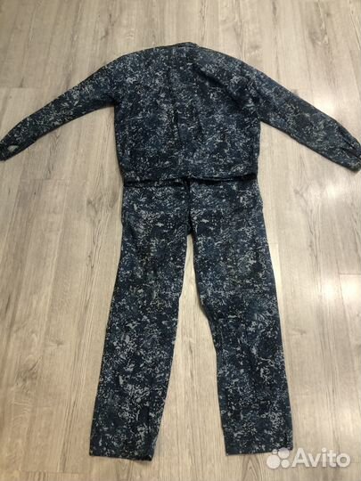 Продается тактический костюм с зимней курткой